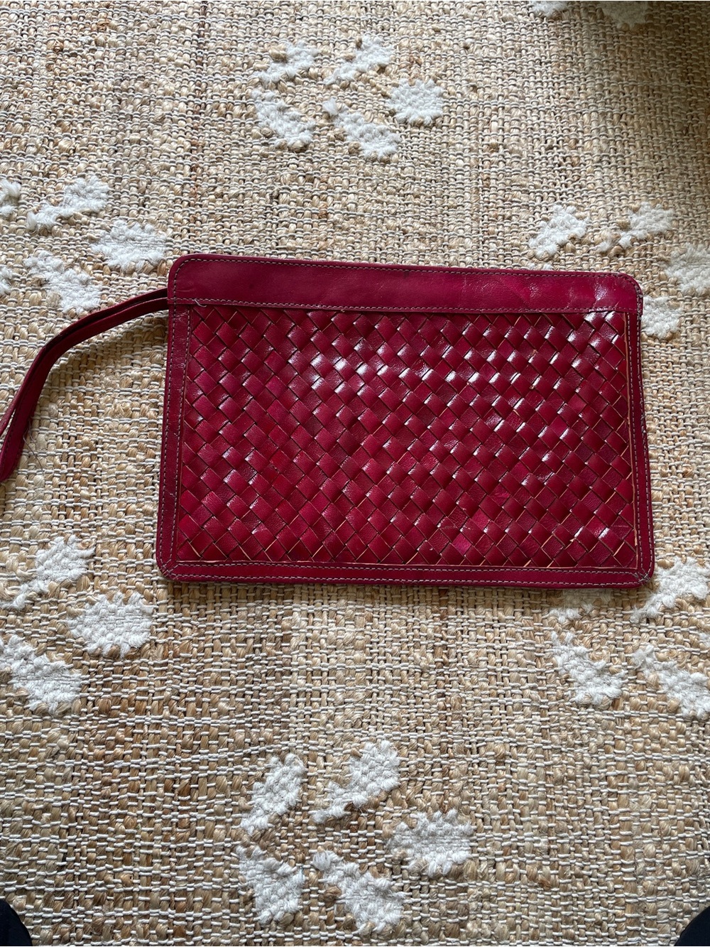 Vintage Burgundy Red Dragon Diffusion Like Woven Zip Clutch Wristlet